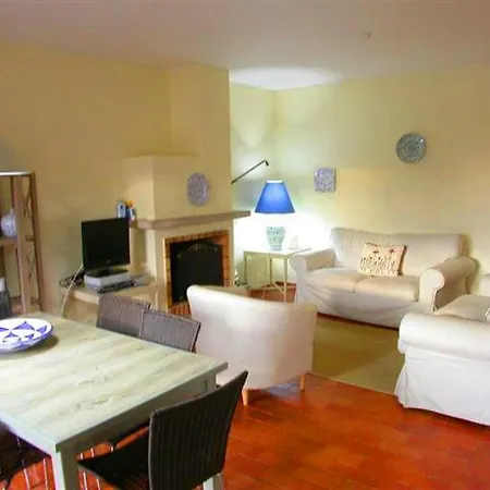Sleeps 6 With Air Con Villa Vale do Lobo