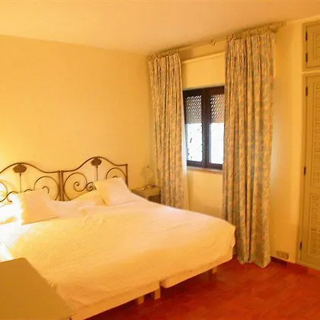 Sleeps 6 With Air Con * Vale do Lobo