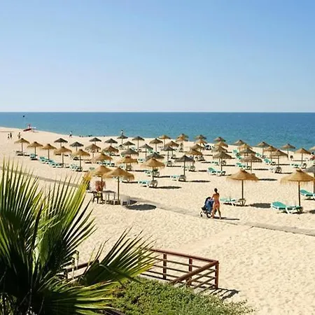 Sleeps 6 With Air Con Villa *